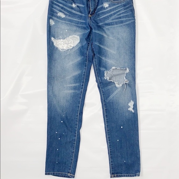Hannah | Distressed Jeans Size: 6 - Picture 4 of 6